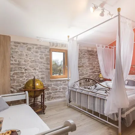 Σπίτι διακοπών 6 Bedroom Beautiful In