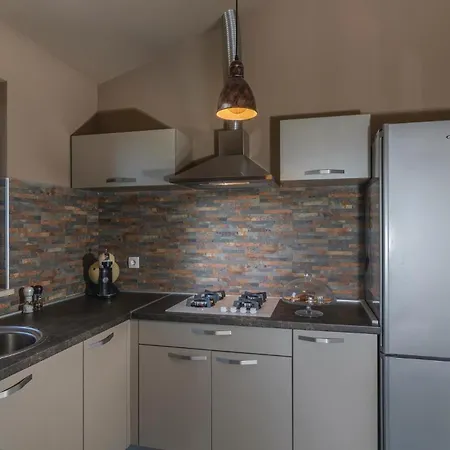 Holiday home 6 Bedroom Beautiful In Nedescina