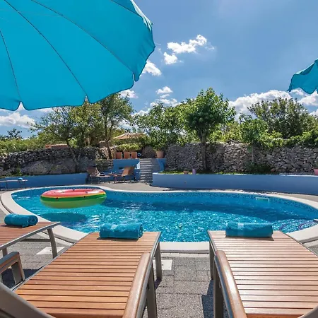 Holiday home 6 Bedroom Beautiful In Nedescina