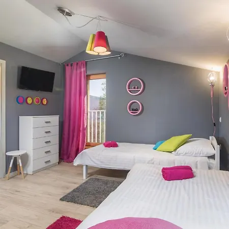 6 Bedroom Beautiful In Nedeščina