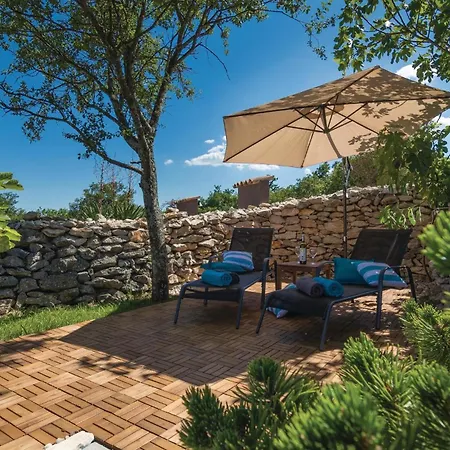 6 Bedroom Beautiful In * Nedescina